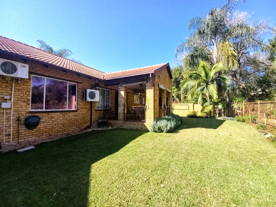 3 Bedroom Property for Sale in Safari Gardens North West